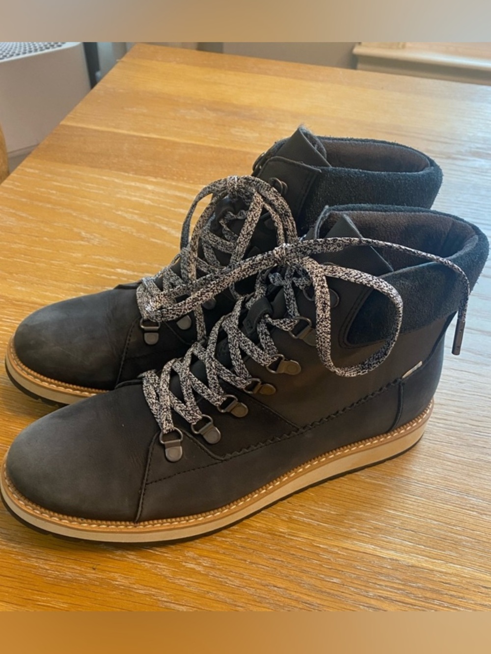 Tom’s Gray Lace Up Suede Boots